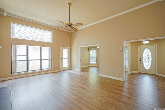 3411 Wellsprings Dr, San Antonio, TX 78230