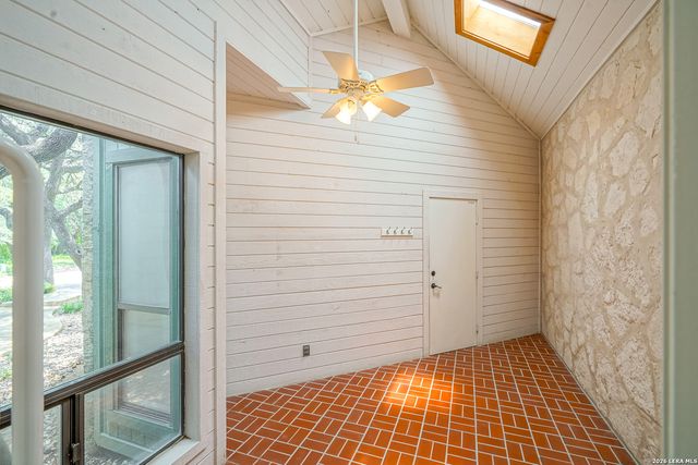 3411 Wellsprings Dr, San Antonio, TX 78230