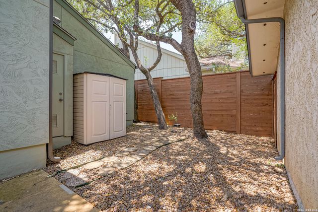 3411 Wellsprings Dr, San Antonio, TX 78230