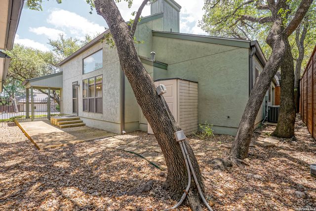3411 Wellsprings Dr, San Antonio, TX 78230