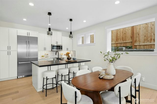 636 11th Avenue, Kirkland, WA 98033