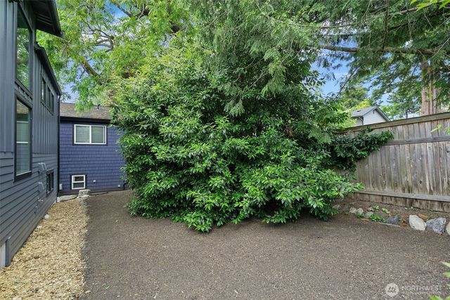 636 11th Avenue, Kirkland, WA 98033