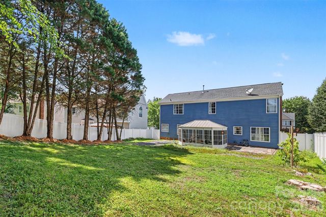 11232 Laurel View Drive, Charlotte, NC 28273