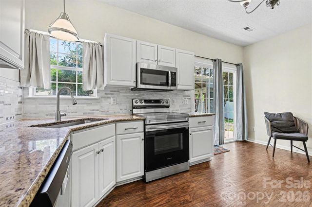 11232 Laurel View Drive, Charlotte, NC 28273