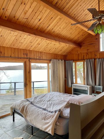 14 Macomber Point, Alburgh, VT 05440