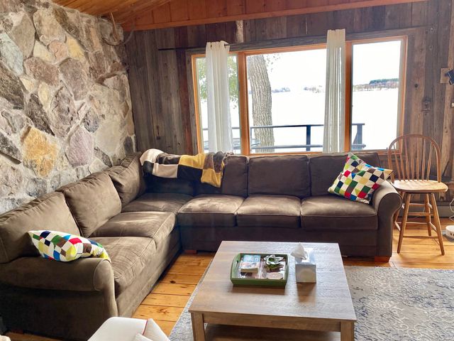 14 Macomber Point, Alburgh, VT 05440