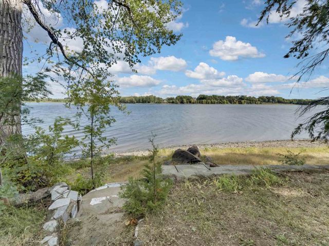 14 Macomber Point, Alburgh, VT 05440