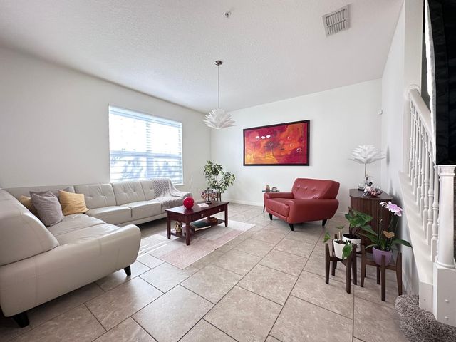 1562 SOFTSHELL STREET, St Cloud, FL 34771