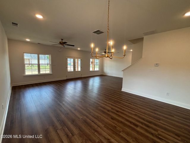 7221 Hickory Hollow Road, Walls, MS 38680