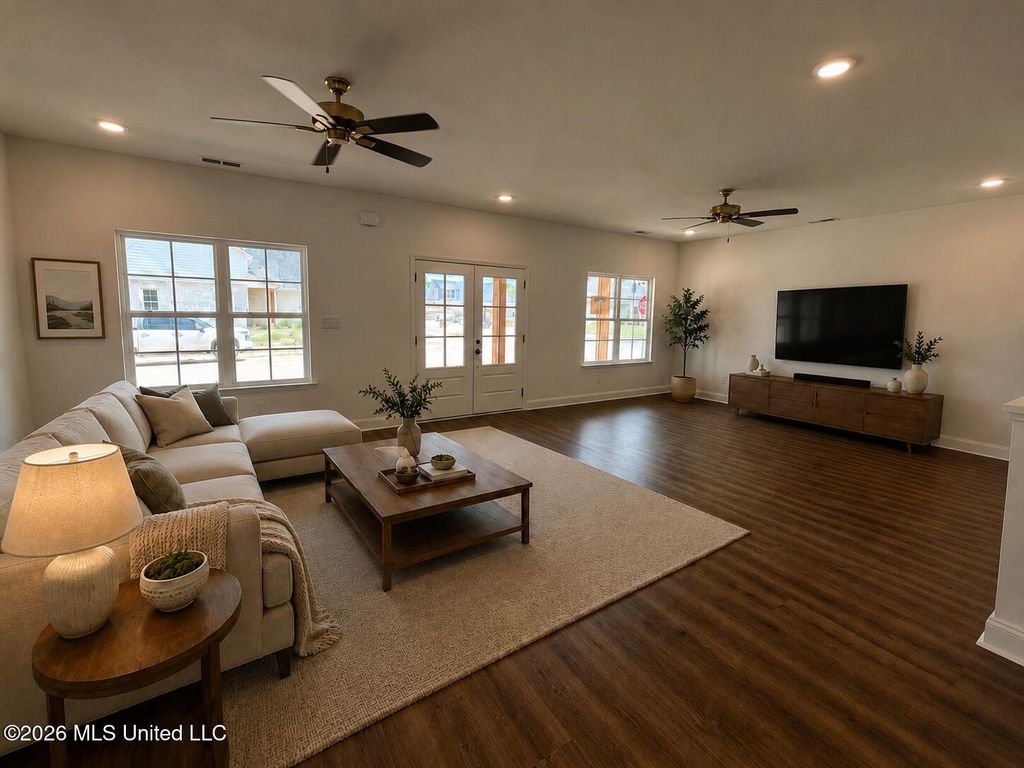 7221 Hickory Hollow Road, Walls, MS 38680 — photo 4