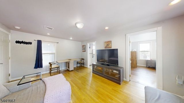 408 Forest St, Kearny Town, NJ 07032