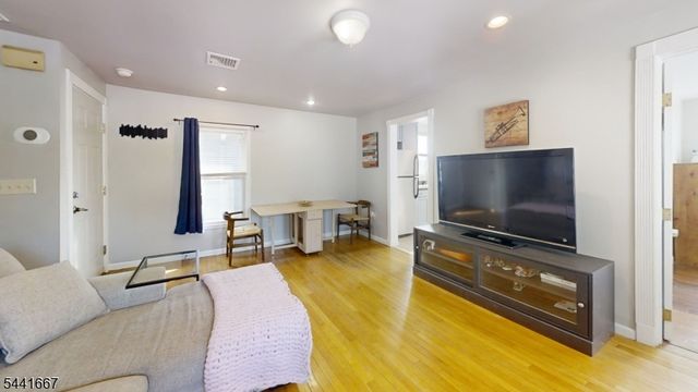 408 Forest St, Kearny Town, NJ 07032