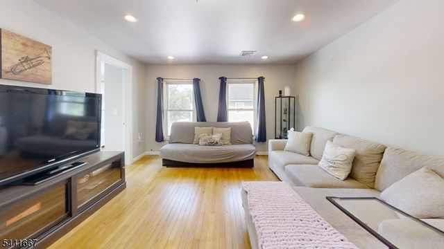 408 Forest St, Kearny Town, NJ 07032