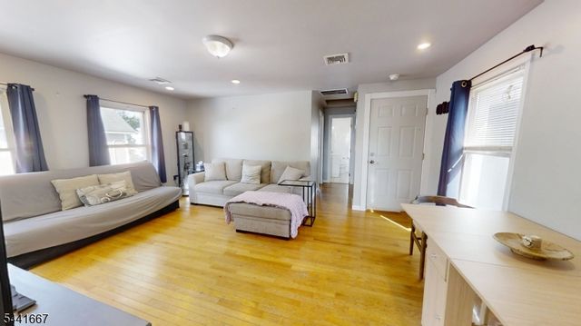 408 Forest St, Kearny Town, NJ 07032