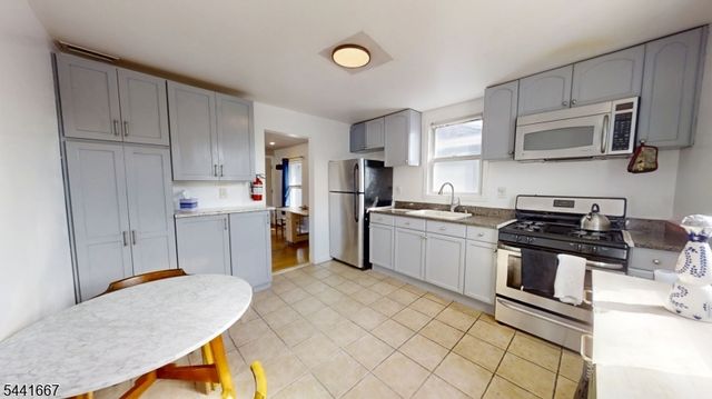 408 Forest St, Kearny Town, NJ 07032