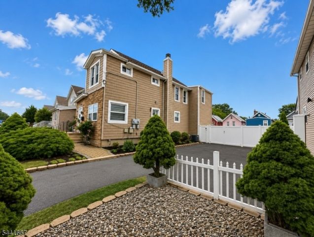 408 Forest St, Kearny Town, NJ 07032