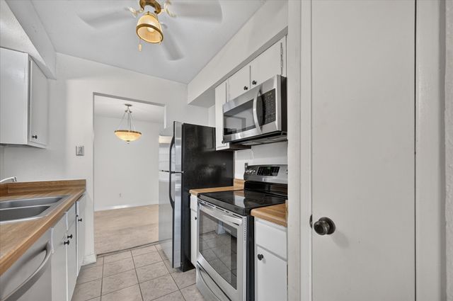 8071 Meadow Road 219, Dallas, TX 75231
