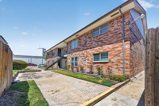 8071 Meadow Road 219, Dallas, TX 75231