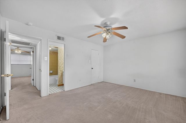 8071 Meadow Road 219, Dallas, TX 75231