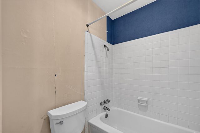 8071 Meadow Road 219, Dallas, TX 75231