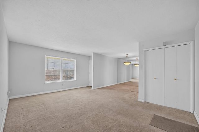 8071 Meadow Road 219, Dallas, TX 75231
