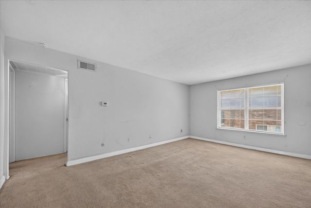 8071 Meadow Road 219, Dallas, TX 75231