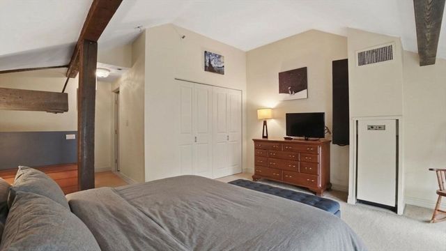 235 State St 502, Springfield, MA 01103