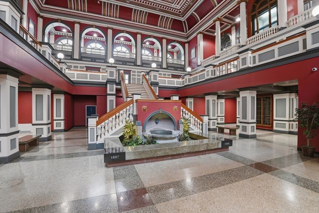 235 State St 502, Springfield, MA 01103