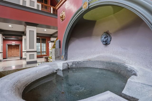 235 State St 502, Springfield, MA 01103