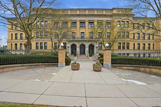 235 State St 502, Springfield, MA 01103