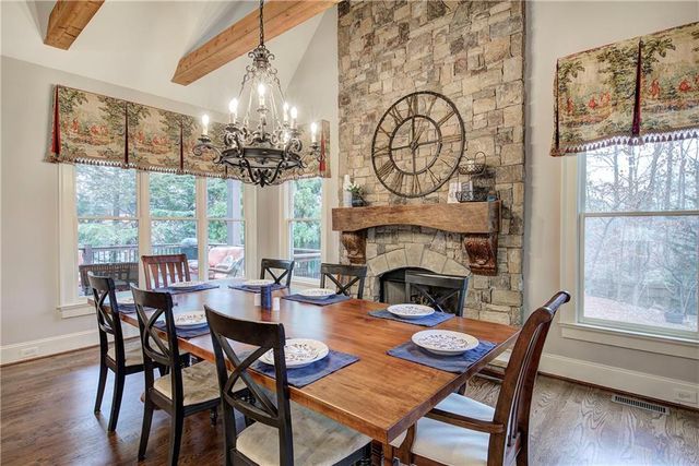 601 Shelter Cove, Canton, GA 30114