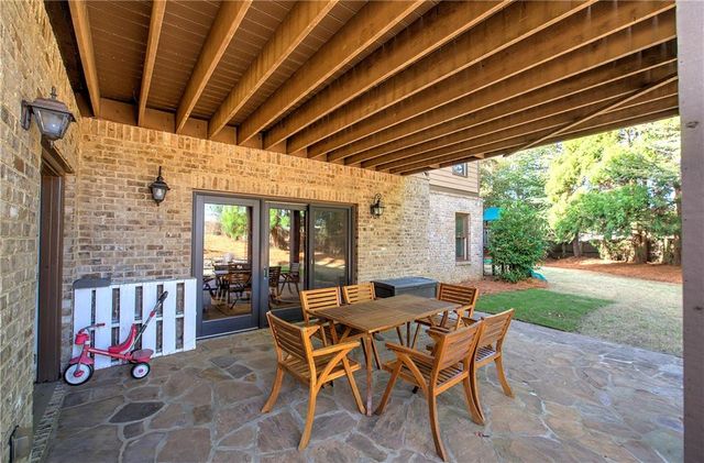 601 Shelter Cove, Canton, GA 30114