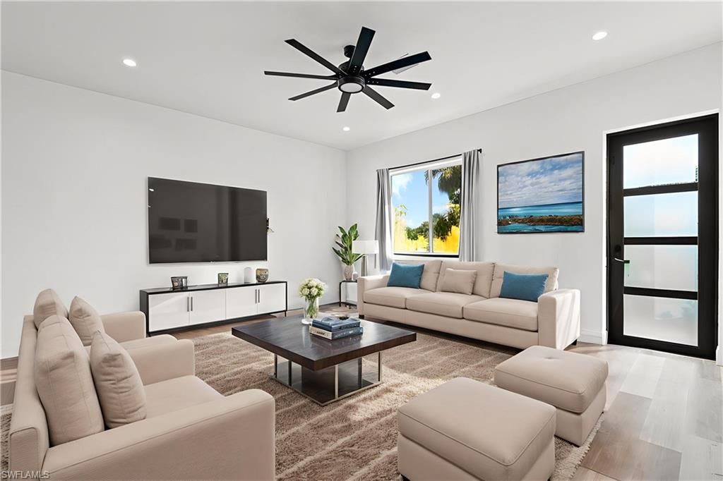 2757 36th AVE SE, Naples, FL 34117