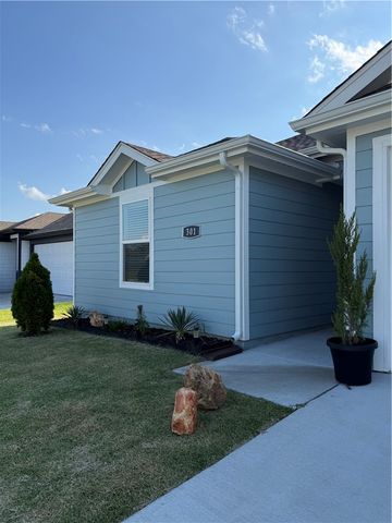 301 NW Granny Smith Street, Gentry, AR 72734