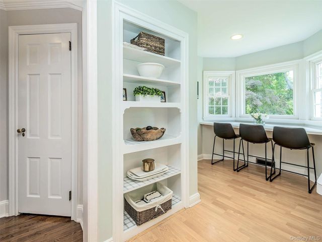 107 Dogwood Lane, Manhasset, NY 11030