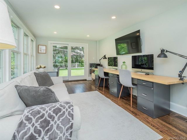 107 Dogwood Lane, Manhasset, NY 11030