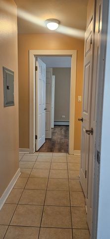 317 Wisconsin Avenue 1A, Oak Park, IL 60302