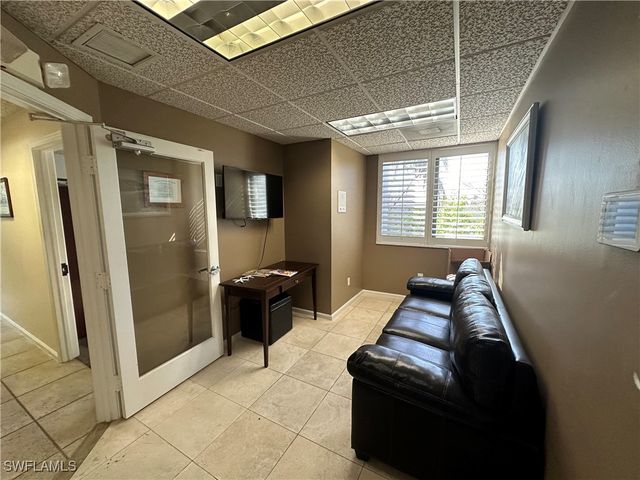 700 11th ST S 202 & 203, Naples, FL 34102