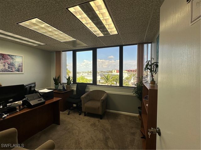 700 11th ST S 202 & 203, Naples, FL 34102