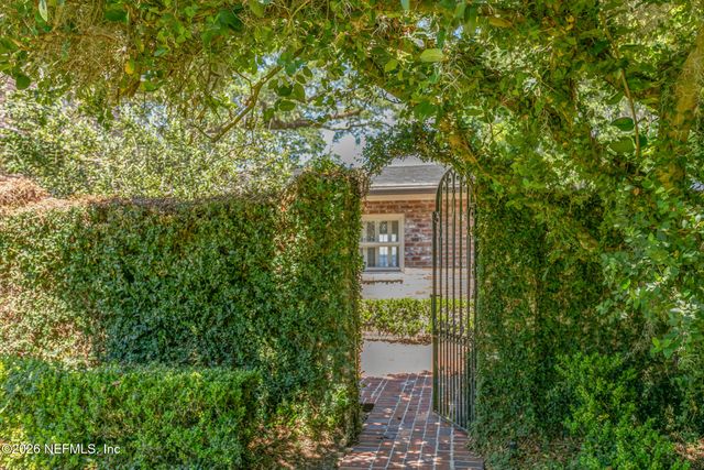 11062 RIVERPORT Drive W, Jacksonville, FL 32223