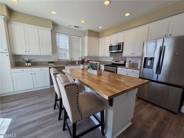 20329 Red Poppy, Riverside, CA 92508