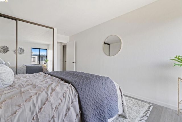 4 Admiral Dr B430, Emeryville, CA 94608