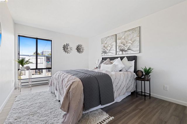 4 Admiral Dr B430, Emeryville, CA 94608