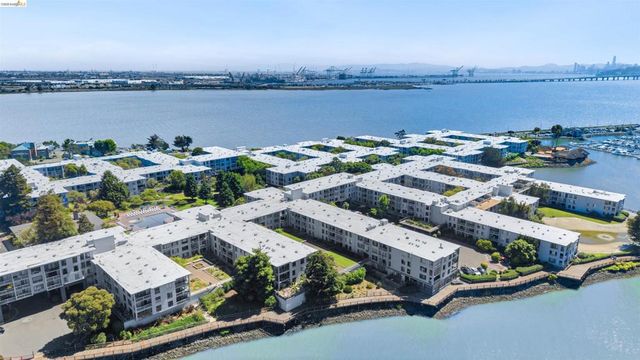 4 Admiral Dr B430, Emeryville, CA 94608