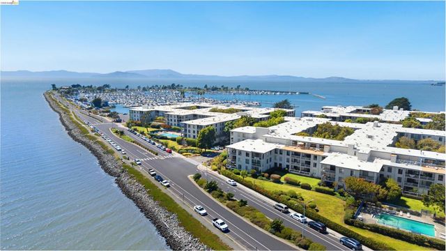 4 Admiral Dr B430, Emeryville, CA 94608