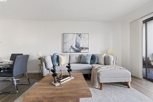4 Admiral Dr B430, Emeryville, CA 94608