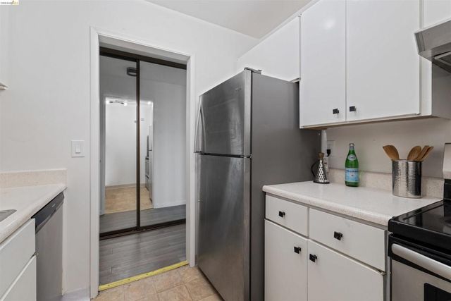 4 Admiral Dr B430, Emeryville, CA 94608