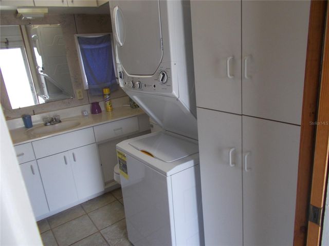 5580 HOLIDAY PARK BOULEVARD, North Port, FL 34287