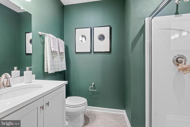 11 TULLOW HILL DR, Kennett Square, PA 19348