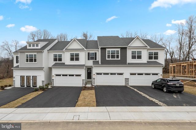 11 TULLOW HILL DR, Kennett Square, PA 19348